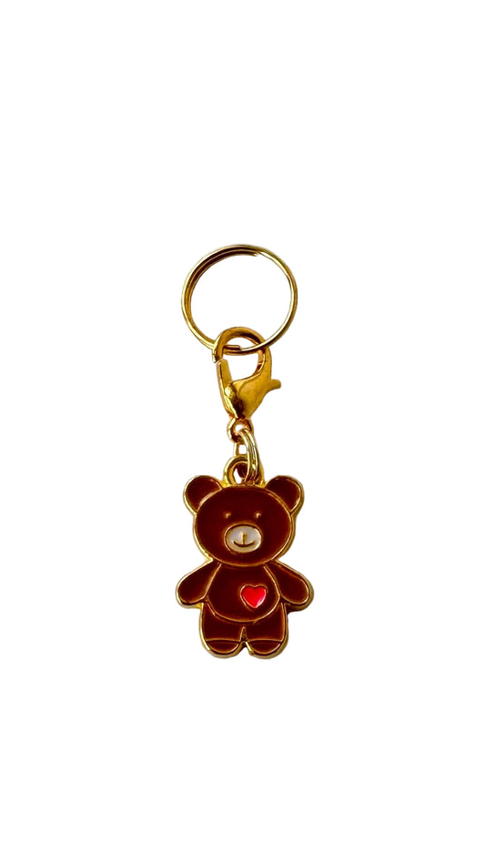 Teddy bear with a heart